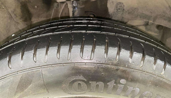 2016 Honda Jazz 1.2L I-VTEC V AT, Petrol, Automatic, 60,224 km, Right Front Tyre Tread