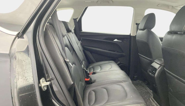 2019 MG HECTOR SHARP 1.5 DCT PETROL, Petrol, Automatic, 27,460 km, Right Side Rear Door Cabin