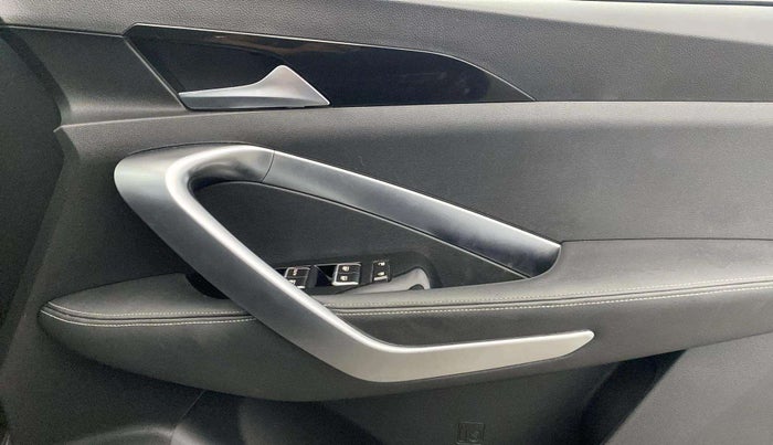 2019 MG HECTOR SHARP 1.5 DCT PETROL, Petrol, Automatic, 27,460 km, Driver Side Door Panels Control