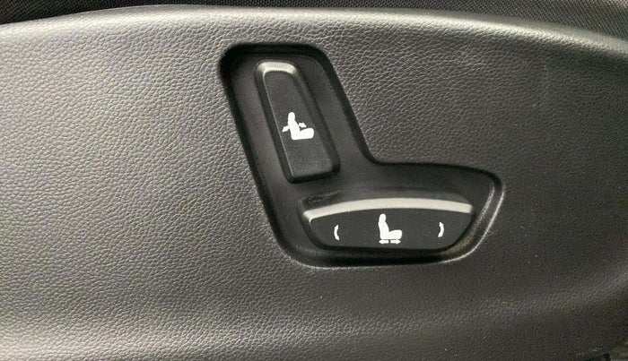 2019 MG HECTOR SHARP 1.5 DCT PETROL, Petrol, Automatic, 27,460 km, Driver Side Adjustment Panel