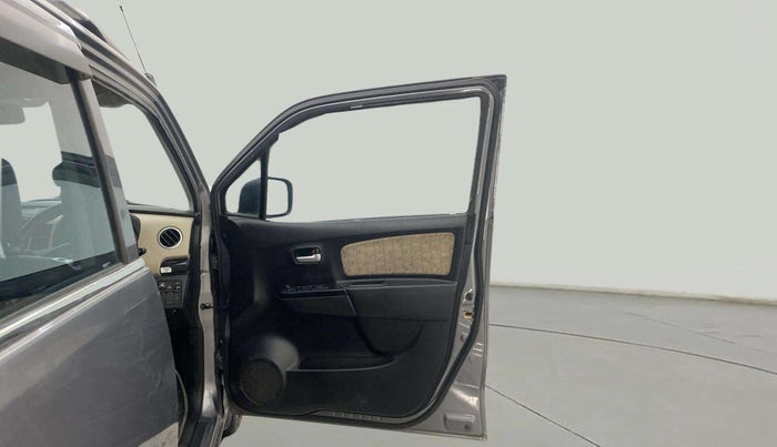 2017 Maruti Wagon R 1.0 VXI, CNG, Manual, 81,422 km, RHS Front Door