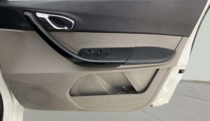 2018 Tata Tiago XZ PETROL, Petrol, Manual, 73,539 km, Driver Side Door Panels Control