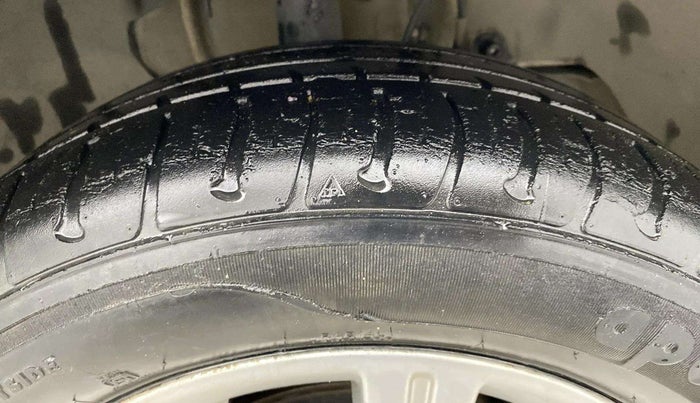 2018 Tata Tiago XZ PETROL, Petrol, Manual, 73,539 km, Right Front Tyre Tread