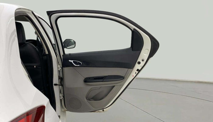2018 Tata Tiago XZ PETROL, Petrol, Manual, 73,539 km, RHS Rear Door