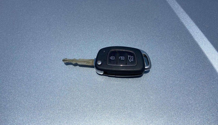 2020 Hyundai NEW I20 MAGNA 1.2 MT, Petrol, Manual, 29,827 km, Key Close Up