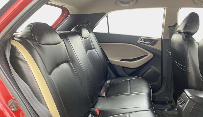 2015 Hyundai Elite i20 SPORTZ 1.2 (O), Petrol, Manual, 73,898 km, Right Side Rear Door Cabin