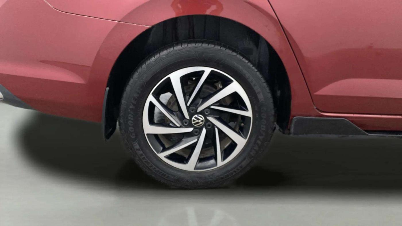 2023 Volkswagen VIRTUS TOPLINE TSI 1.0 AT, Petrol, Automatic, 25,261 km, Right Rear Wheel