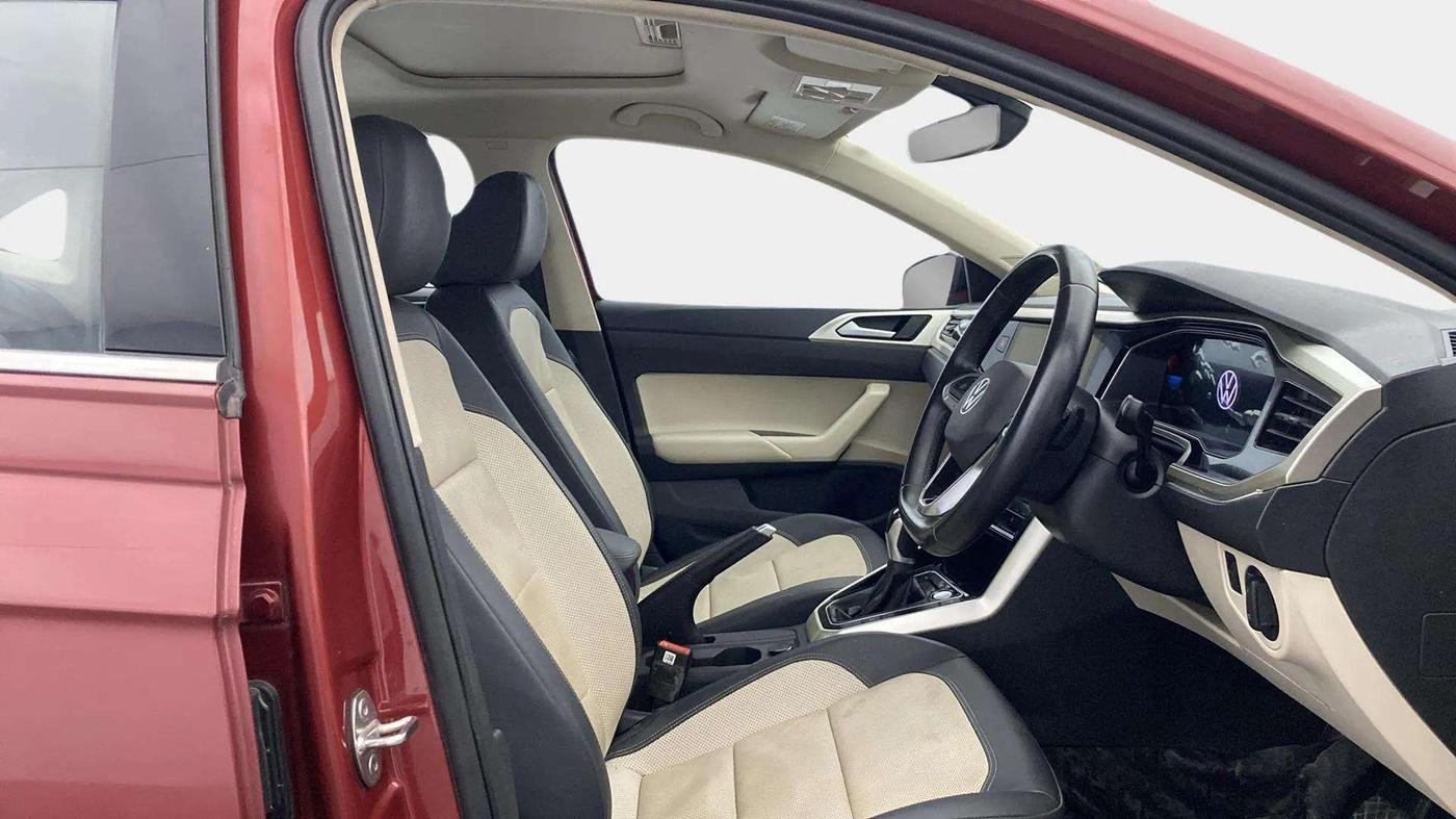 2023 Volkswagen VIRTUS TOPLINE TSI 1.0 AT, Petrol, Automatic, 25,261 km, Right Side Front Door Cabin