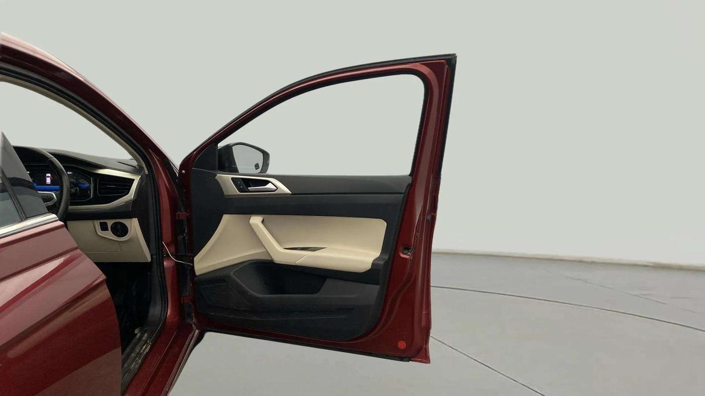 2023 Volkswagen VIRTUS TOPLINE TSI 1.0 AT, Petrol, Automatic, 25,261 km, RHS Front Door