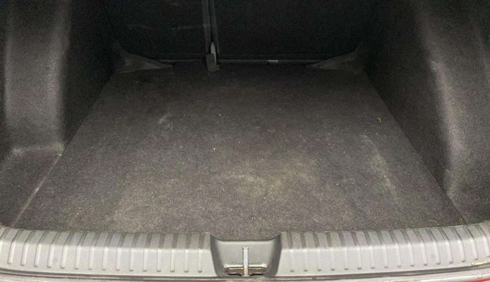 2023 Volkswagen VIRTUS TOPLINE TSI 1.0 AT, Petrol, Automatic, 25,137 km, Boot Inside