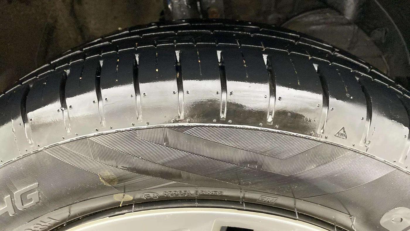2024 Maruti Baleno DELTA 1.2 AGS, Petrol, Automatic, 3,558 km, Right Front Tyre Tread