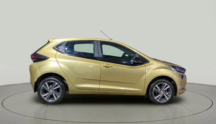2022 Tata ALTROZ XZ PETROL, Petrol, Manual, 21,040 km, Right Side View