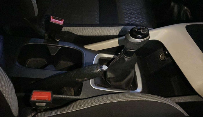 2022 Nissan MAGNITE XL, Petrol, Manual, 61,696 km, Gear Lever
