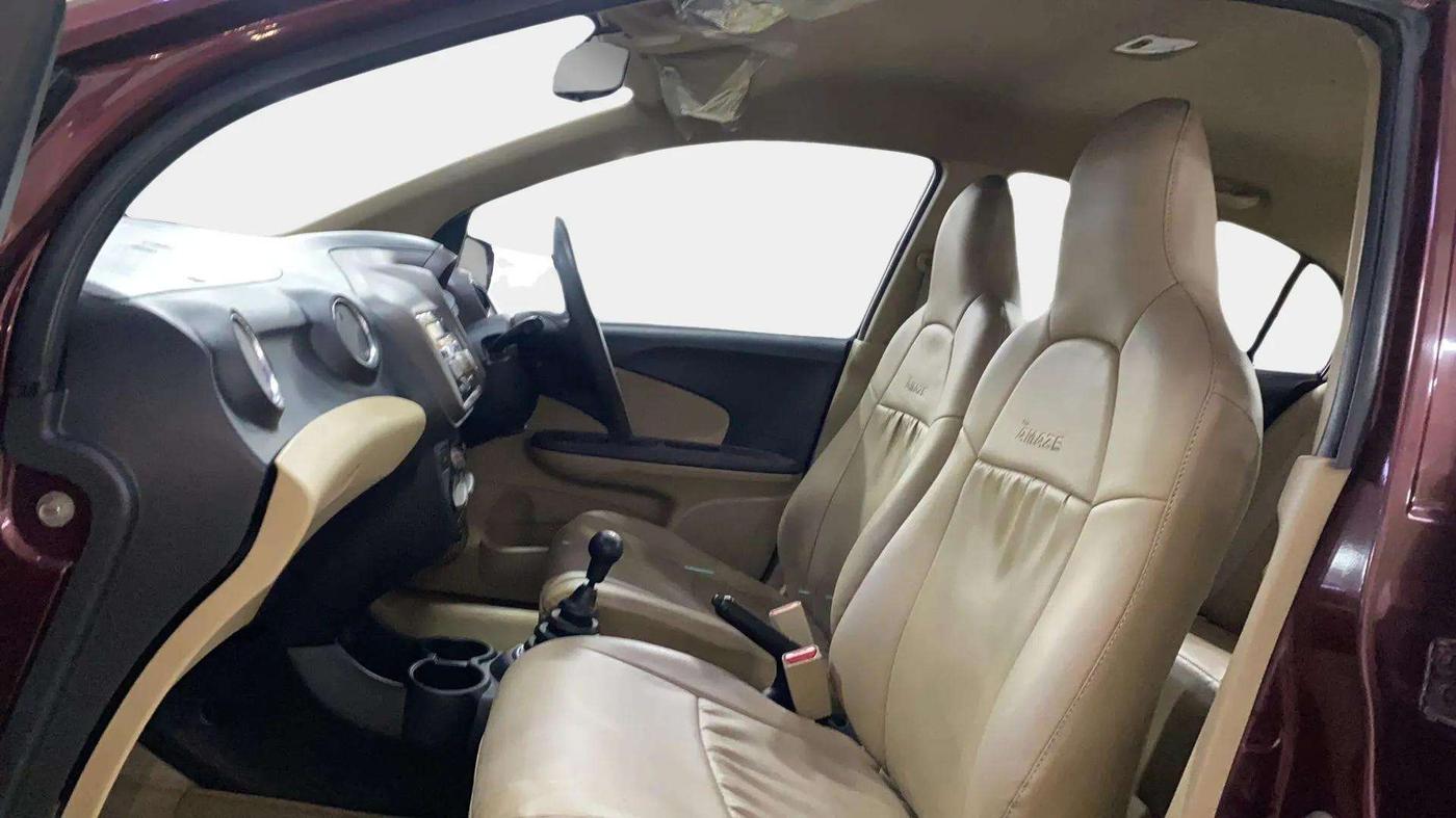 2013 Honda Amaze 1.5L I-DTEC VX, Diesel, Manual, 89,262 km, Right Side Front Door Cabin