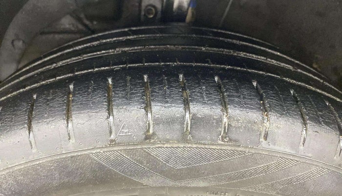 2018 Maruti Baleno ALPHA CVT PETROL 1.2, Petrol, Automatic, 75,182 km, Left Front Tyre Tread