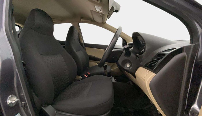 2018 Hyundai Eon MAGNA +, Petrol, Manual, 75,191 km, Right Side Front Door Cabin