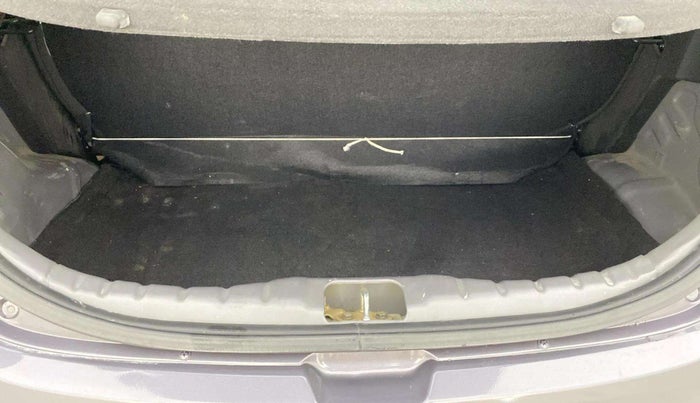 2018 Hyundai Eon MAGNA +, Petrol, Manual, 75,191 km, Boot Open Zoomed View