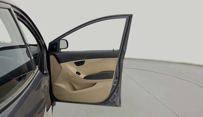 2018 Hyundai Eon MAGNA +, Petrol, Manual, 75,191 km, RHS Front Door