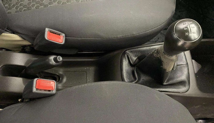 2018 Hyundai Eon MAGNA +, Petrol, Manual, 75,191 km, Gear Lever