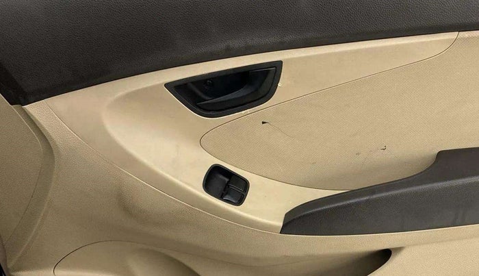2018 Hyundai Eon MAGNA +, Petrol, Manual, 75,191 km, Driver Side Door Panels Control