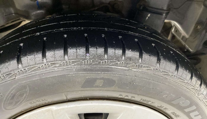2018 Hyundai Eon MAGNA +, Petrol, Manual, 75,191 km, Left Front Tyre Tread