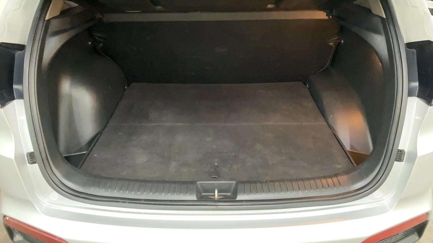 2017 Hyundai Creta SX PLUS 1.6 DIESEL, Diesel, Manual, 79,765 km, Boot Inside