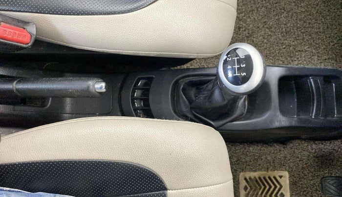2017 Maruti Wagon R 1.0 VXI, Petrol, Manual, 40,648 km, Gear Lever