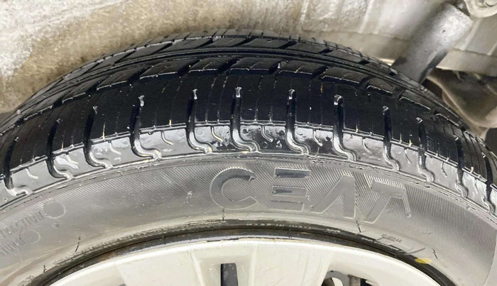 2017 Maruti Wagon R 1.0 VXI, Petrol, Manual, 40,648 km, Left Rear Tyre Tread