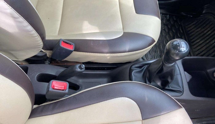 2013 Hyundai Eon ERA +, Petrol, Manual, 33,054 km, Gear Lever