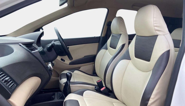 2013 Hyundai Eon ERA +, Petrol, Manual, 33,054 km, Right Side Front Door Cabin