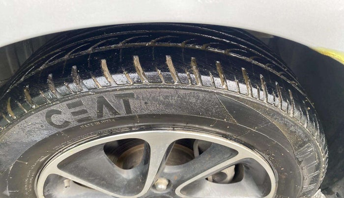2018 Hyundai Grand i10 ASTA 1.2 KAPPA VTVT, Petrol, Manual, 70,085 km, Right Front Tyre Tread