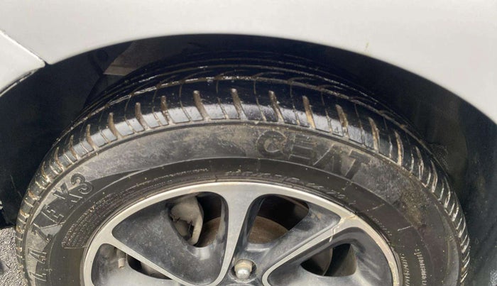 2018 Hyundai Grand i10 ASTA 1.2 KAPPA VTVT, Petrol, Manual, 70,085 km, Left Front Tyre Tread