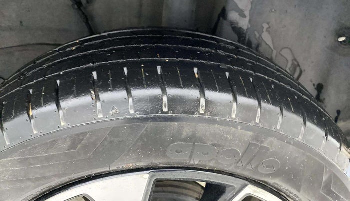 2022 Tata PUNCH CREATIVE  AMT, Petrol, Automatic, 29,239 km, Left Rear Tyre Tread