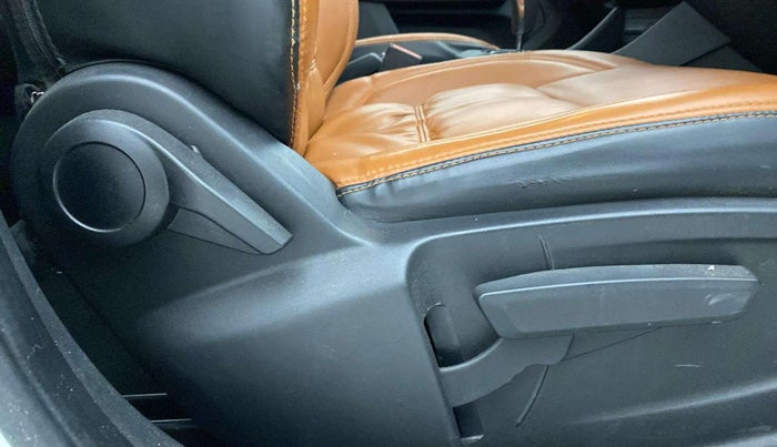 2022 Tata PUNCH CREATIVE  AMT, Petrol, Automatic, 29,239 km, Driver Side Adjustment Panel