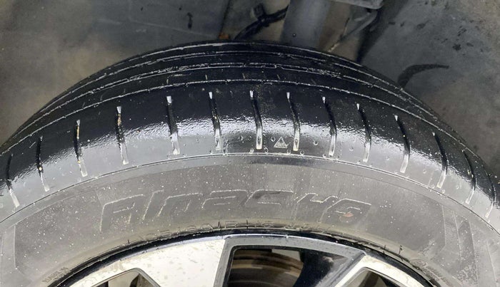 2022 Tata PUNCH CREATIVE  AMT, Petrol, Automatic, 29,239 km, Left Front Tyre Tread