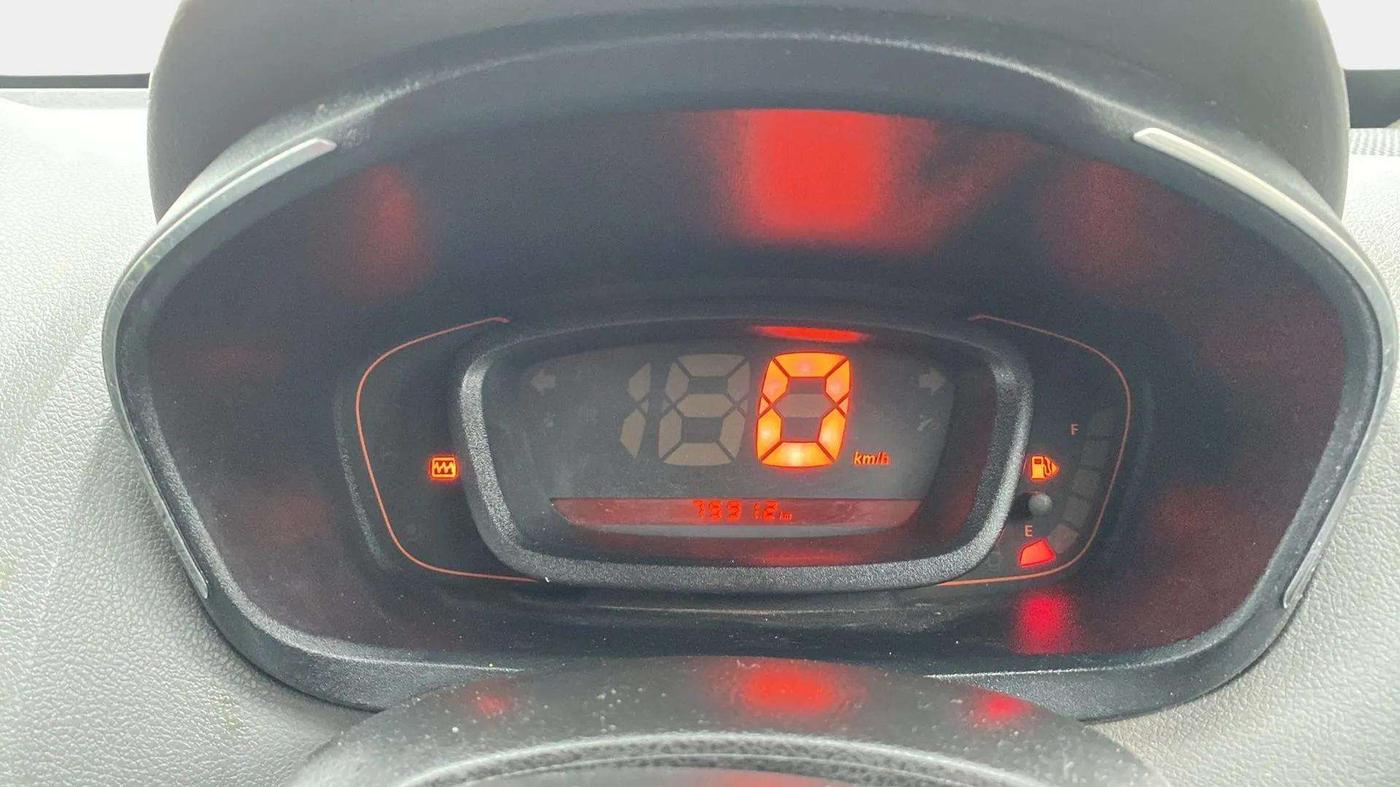 2019 Renault Kwid RXT 1.0 (O), Petrol, Manual, 75,926 km, Odometer Image