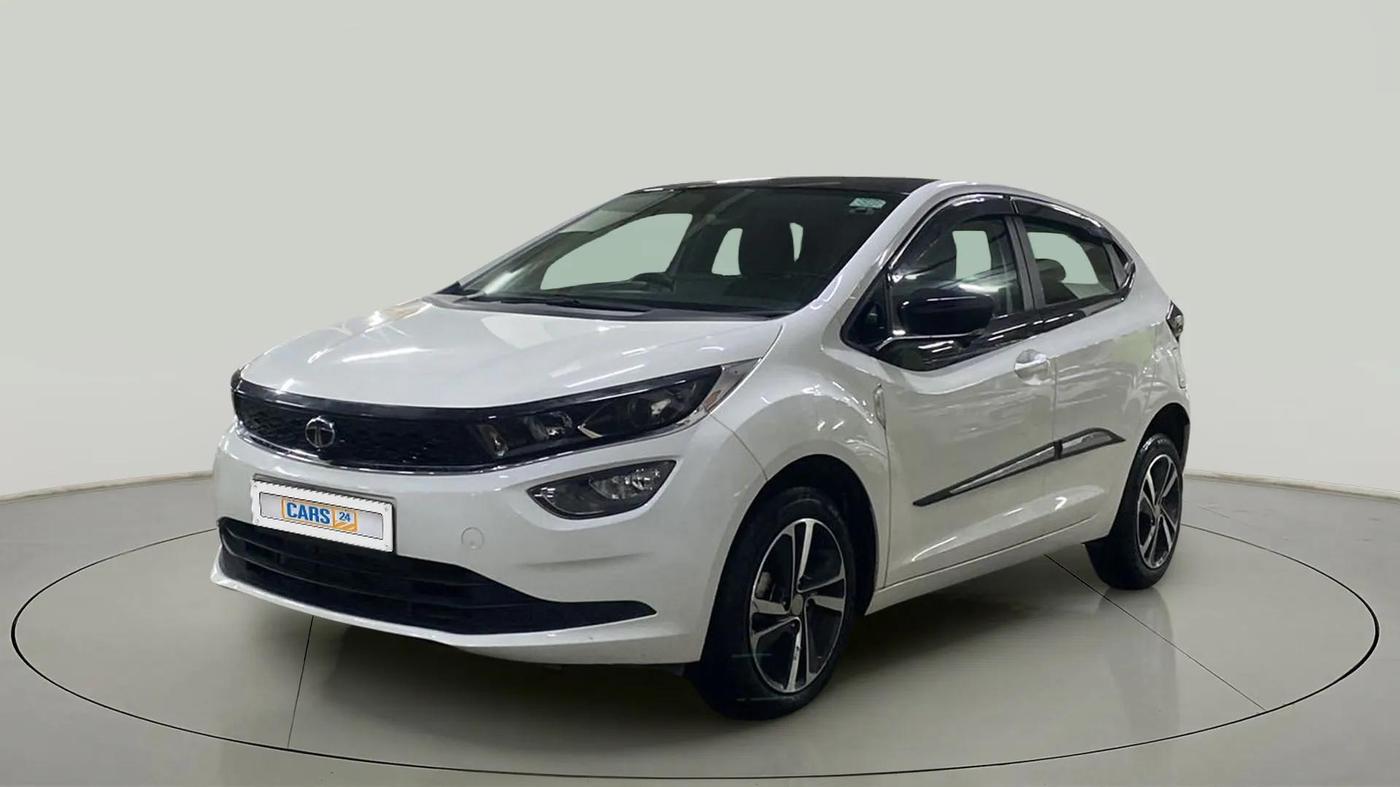 2024 Tata ALTROZ XZ Plus (S) LUX Diese, Diesel, Manual, 12,044 km, Left Front Diagonal