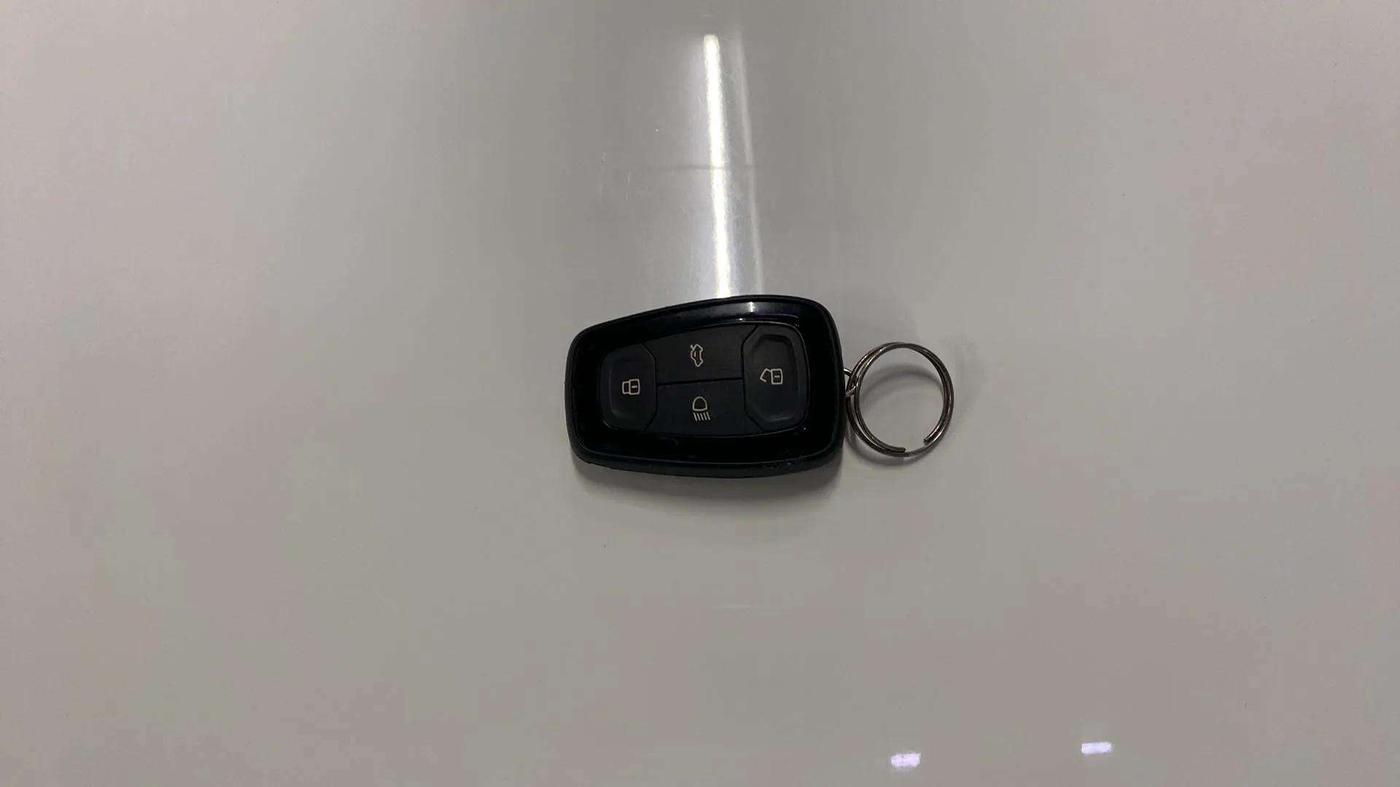 2024 Tata ALTROZ XZ Plus (S) LUX Diese, Diesel, Manual, 12,044 km, Key Close Up