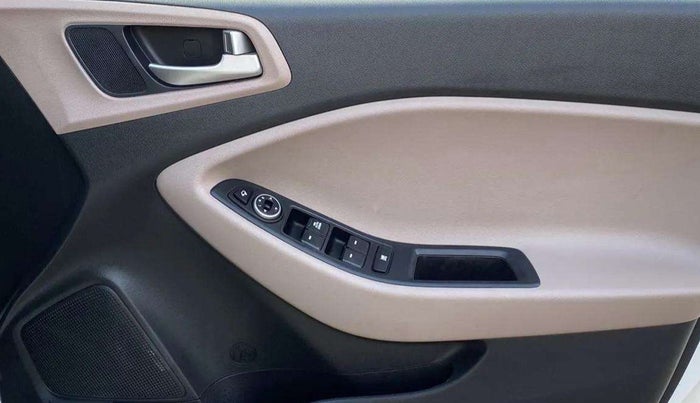 2019 Hyundai Elite i20 SPORTZ PLUS 1.2, Petrol, Manual, 41,697 km, Driver Side Adjustment Panel