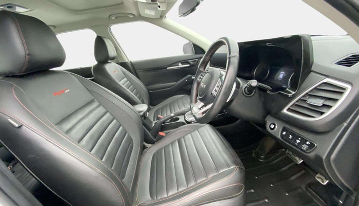 2021 KIA SELTOS GTX PLUS 1.4 PETROL DCT DUAL TONE, Petrol, Automatic, 39,970 km, Right Side Front Door Cabin