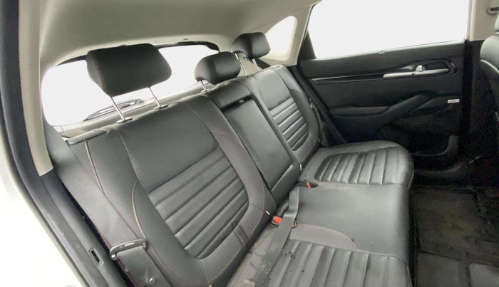 2021 KIA SELTOS GTX PLUS 1.4 PETROL DCT DUAL TONE, Petrol, Automatic, 39,970 km, Right Side Rear Door Cabin