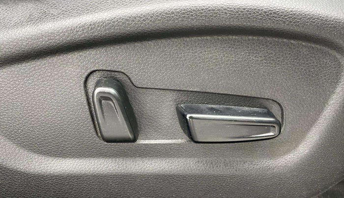 2021 KIA SELTOS GTX PLUS 1.4 PETROL DCT DUAL TONE, Petrol, Automatic, 39,970 km, Driver Side Adjustment Panel