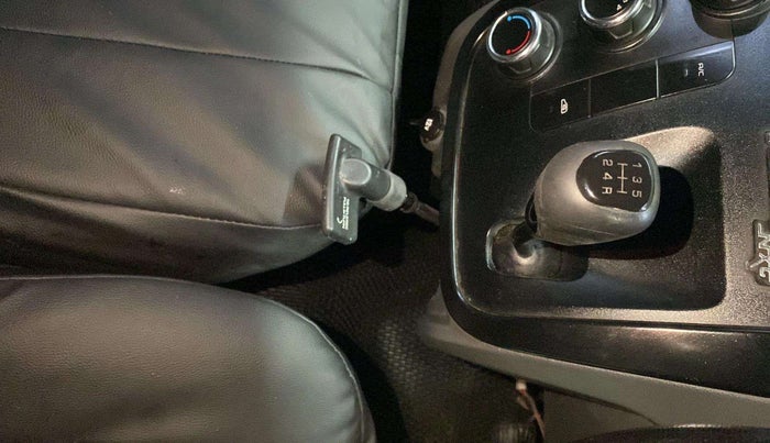 2017 Mahindra KUV 100 NXT K2+ D 6 STR, Diesel, Manual, 93,324 km, Gear Lever