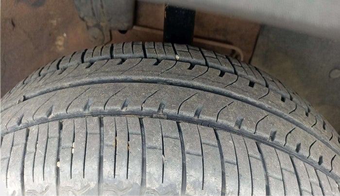 2017 Renault Kwid RXT 0.8, Petrol, Manual, 70,500 km, Left Front Tyre Tread