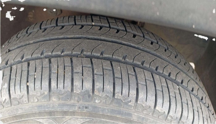 2017 Renault Kwid RXT 0.8, Petrol, Manual, 70,500 km, Right Front Tyre Tread