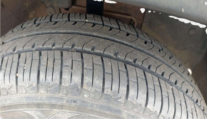 2017 Renault Kwid RXT 0.8, Petrol, Manual, 70,500 km, Right Rear Tyre Tread