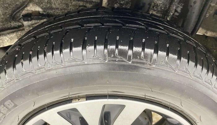 2023 Tata Tiago XT CNG, CNG, Manual, 36,549 km, Left Rear Tyre Tread