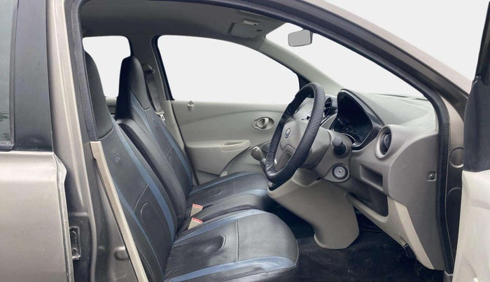 2016 Datsun Redi Go T, Petrol, Manual, 30,168 km, Right Side Front Door Cabin