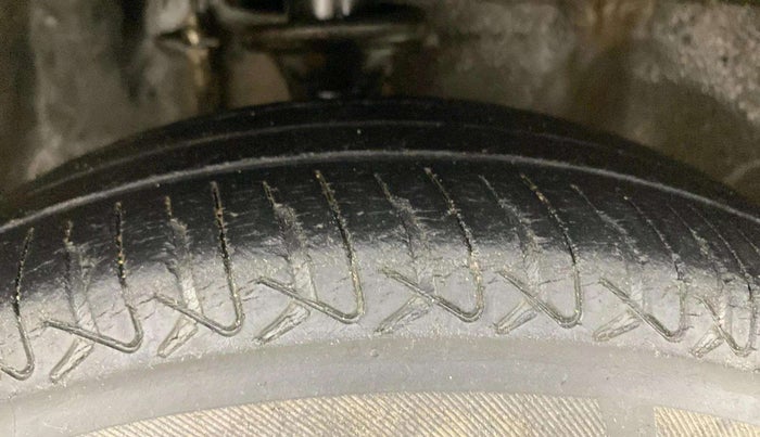 2017 Maruti Alto 800 LXI O, Petrol, Manual, 39,518 km, Right Front Tyre Tread