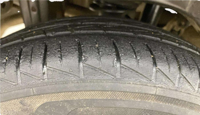 2017 Maruti Alto 800 LXI O, Petrol, Manual, 39,518 km, Right Rear Tyre Tread
